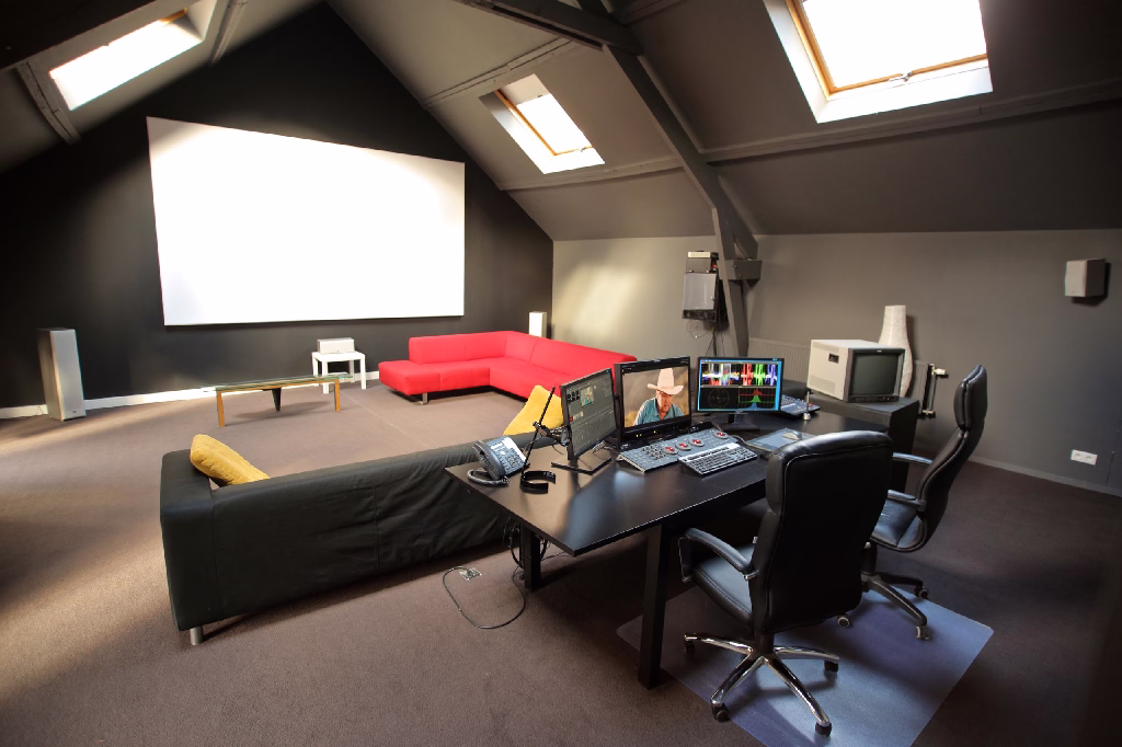 salle projection studio post-production Bruxelles ADN Studio