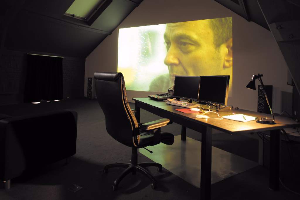 salle projection studio post-production Bruxelles ADN Studio
